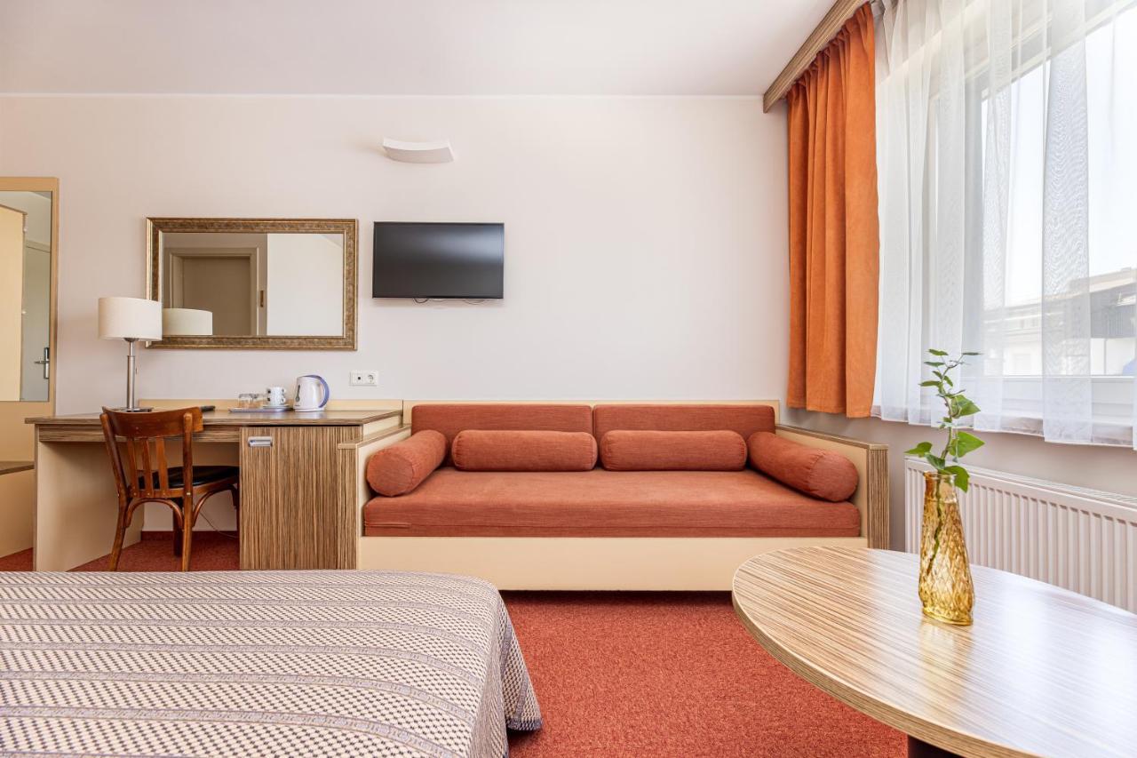Info Hotel بالانغا المظهر الخارجي الصورة