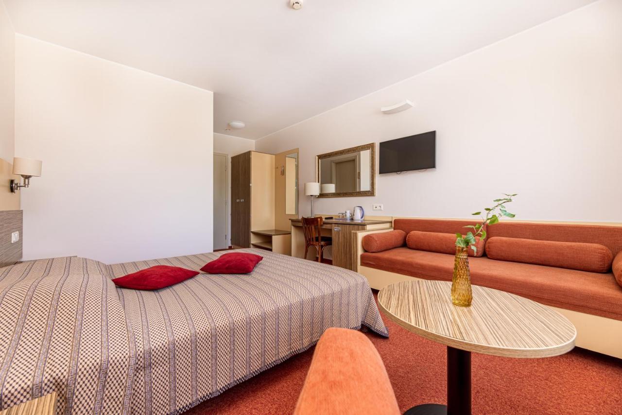 Info Hotel بالانغا المظهر الخارجي الصورة