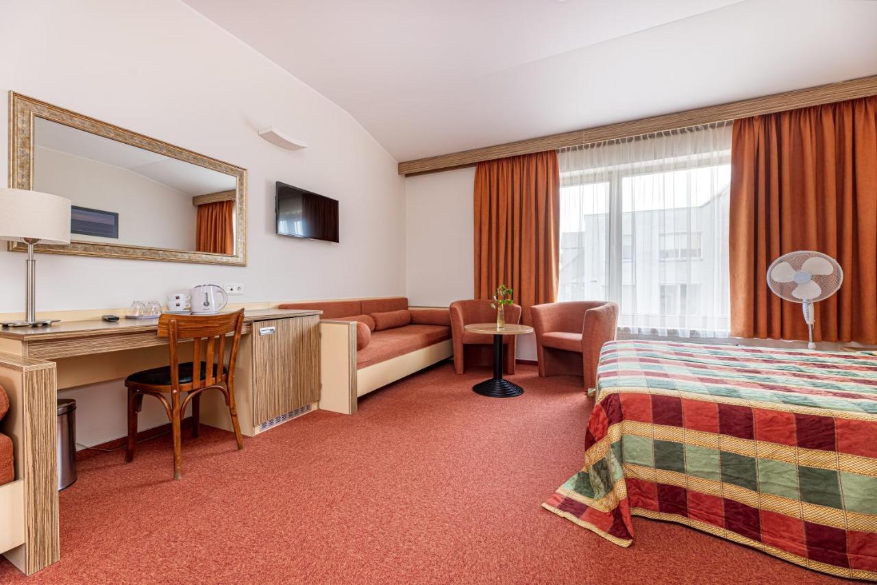 Info Hotel بالانغا المظهر الخارجي الصورة