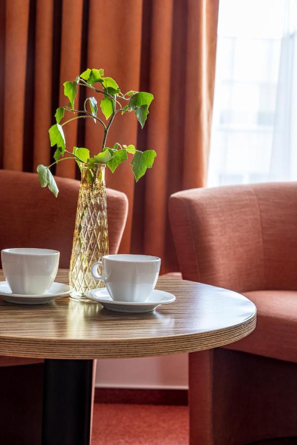 Info Hotel بالانغا المظهر الخارجي الصورة
