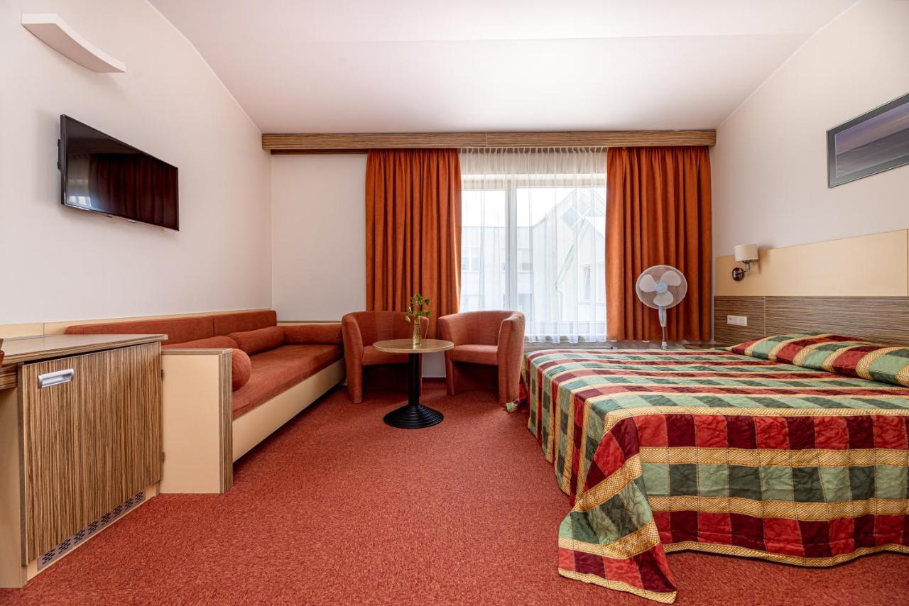 Info Hotel بالانغا المظهر الخارجي الصورة