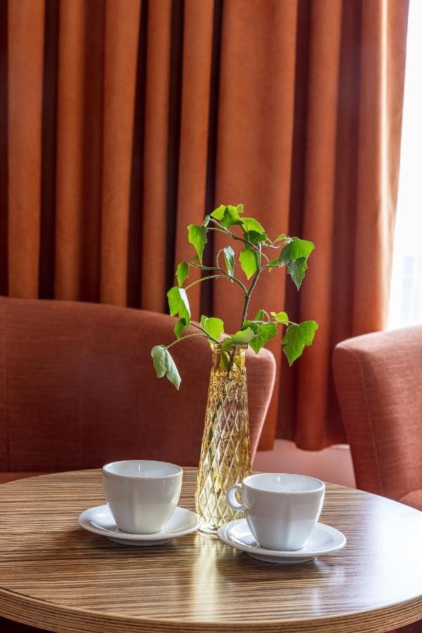 Info Hotel بالانغا المظهر الخارجي الصورة