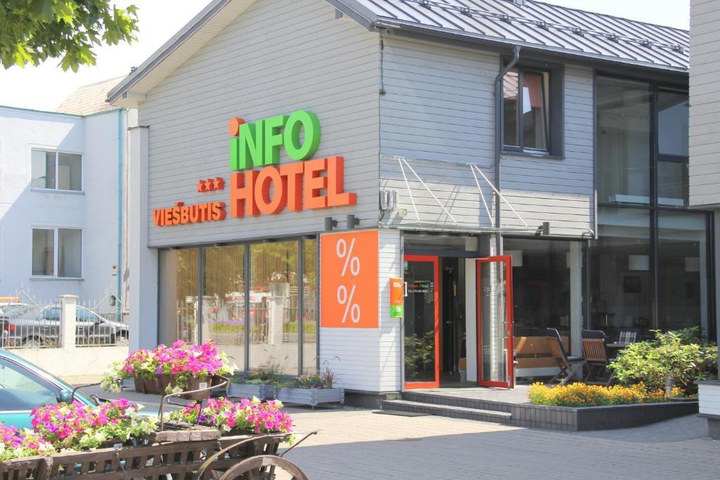 Info Hotel بالانغا المظهر الخارجي الصورة